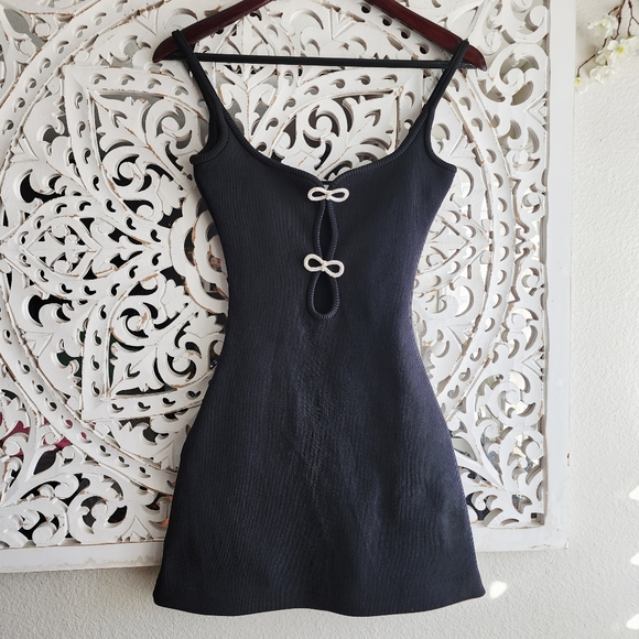 MACH & MACH MINI BLACK DRESS CRYSTAL BOW APPLIQUE SIZE EXTRA SMALL - Picture 13 of 16